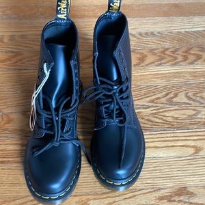 Dr. Martens size 7 women never worn with tags